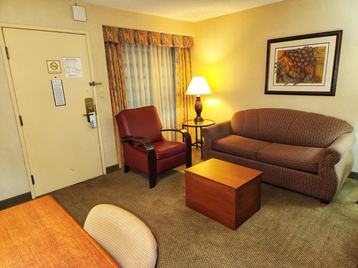 Hotel La Quinta By Wyndham Appleton College Avenue Exterior foto