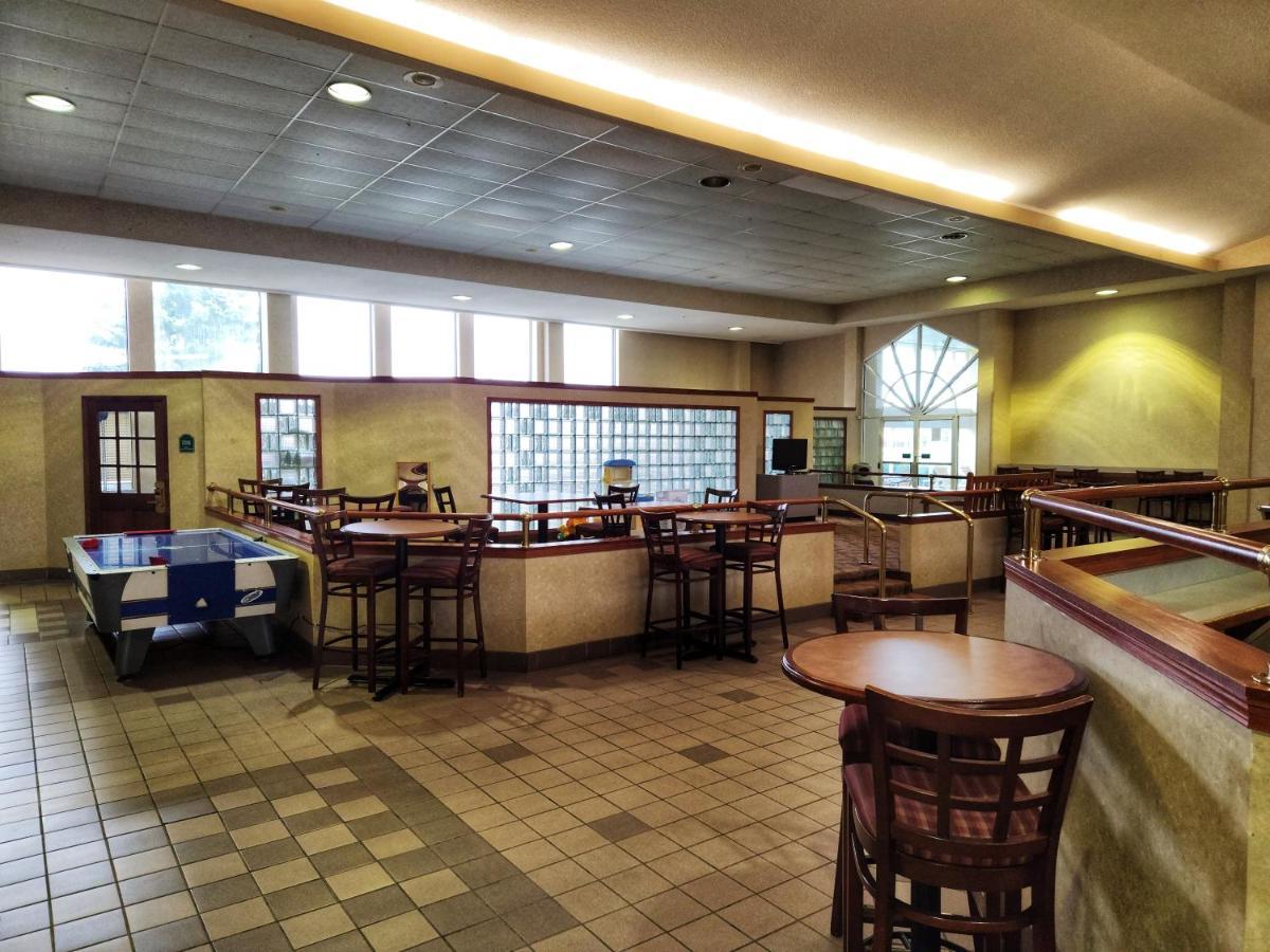 Hotel La Quinta By Wyndham Appleton College Avenue Exterior foto